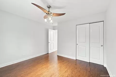 Bedroom - 400 E Kensington Rd #B, Mount Prospect, IL 60056 photo 7 of 8