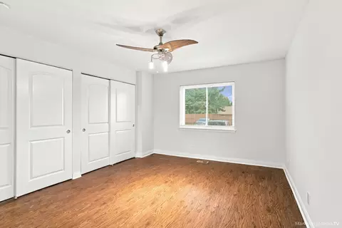 Bedroom - 400 E Kensington Rd #B, Mount Prospect, IL 60056 photo 2 of 8
