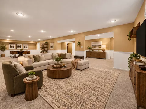 Living - 397 E Clay St, El Paso, IL 61738 photo 1 of 3