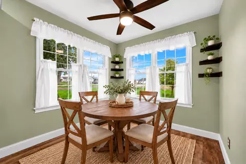 Dining - 397 E Clay St, El Paso, IL 61738 photo 1 of 1