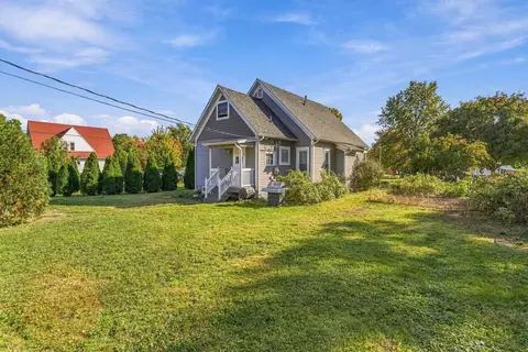 Exterior - 108 E Van Buren St, Philo, IL 61864 photo 5 of 9