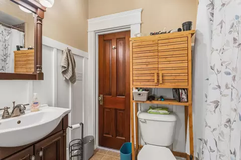 Bath - 108 E Van Buren St, Philo, IL 61864 photo 2 of 4