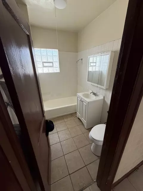 Bath - 648 E 92nd St, Chicago, IL 60619 photo 1 of 1