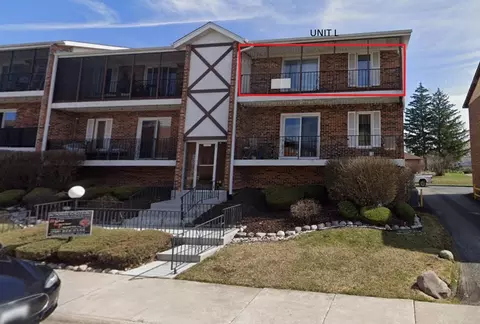 11277 Moraine Dr #L, Palos Hills, IL 60465