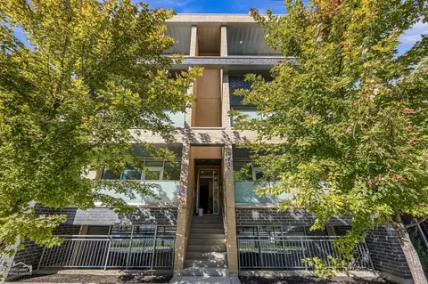 1716 N California Ave #1N, Chicago, IL 60647