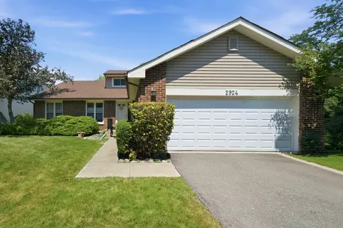 2924 Acorn Ln, Northbrook, IL 60062