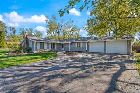 8941 Chadbourn Dr, Orland Park, IL 60462