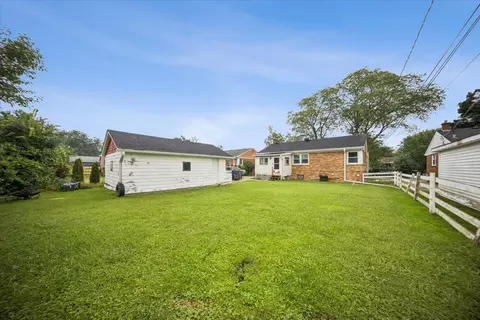 Exterior - 1372 S 6th Ave, Des Plaines, IL 60018 photo 2 of 2