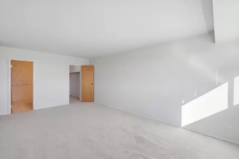 Bedroom - Undisclosed, Glenview, IL 60025 photo 4 of 4