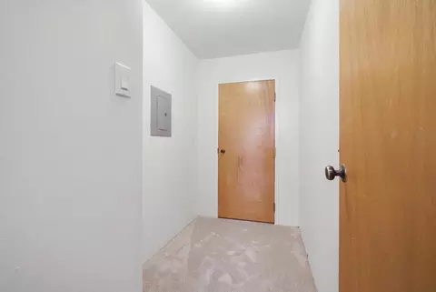 Entry Way - Undisclosed, Glenview, IL 60025 photo 1 of 1