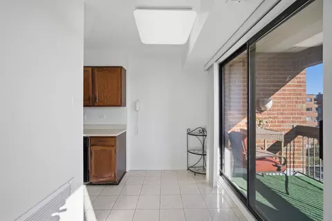 Kitchen - Undisclosed, Glenview, IL 60025 photo 1 of 4