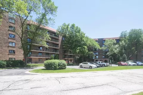 111 S Baybrook Dr S #504, Palatine, IL 60074