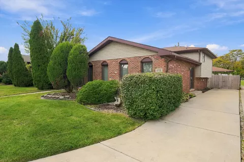 272 Cornell Ave, Calumet City, IL 60409