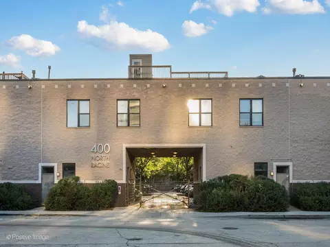 400 N Racine Ave #105, Chicago, IL 60642