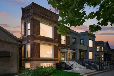 Undisclosed, Chicago, IL 60637