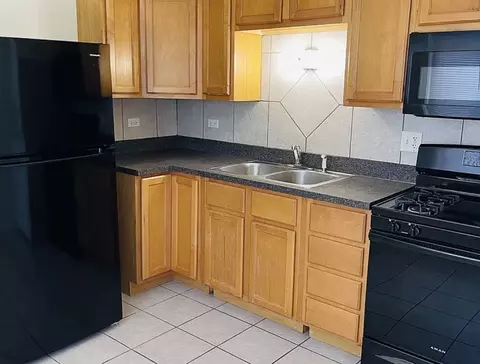 Kitchen - 1316 Argo Ln, Lockport, IL 60441 photo 2 of 3