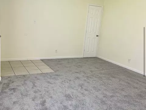 Living - 1316 Argo Ln, Lockport, IL 60441 photo 2 of 3