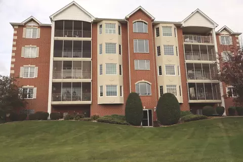 7927 Trinity Cir #1NE, Tinley Park, IL 60487