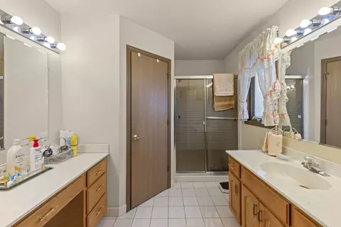 Bath - Undisclosed, Tinley Park, IL 60477 photo 3 of 3