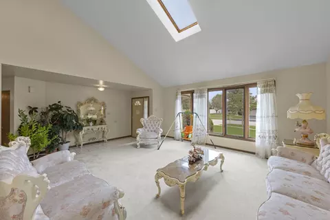 Living - Undisclosed, Tinley Park, IL 60477 photo 2 of 3