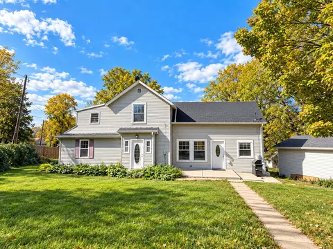 34 W442 Lincoln St, Saint Charles, IL 60174