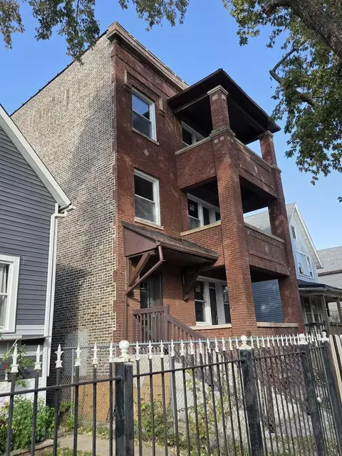 Exterior - 18 E 113th St, Chicago, IL 60628 photo 2 of 4