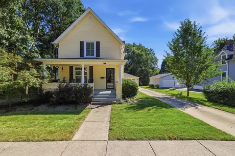 222 N 5th St, Saint Charles, IL 60174