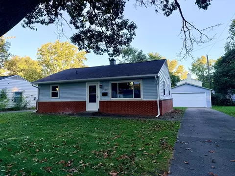 1104 E Delaware Ave, Urbana, IL 61801