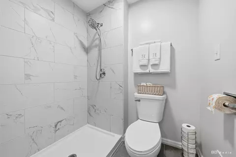 Bath - 20640 Promethian Way, Olympia Fields, IL 60461 photo 3 of 5
