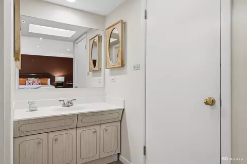 Bath - 20640 Promethian Way, Olympia Fields, IL 60461 photo 2 of 5