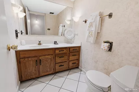 Bath - 20640 Promethian Way, Olympia Fields, IL 60461 photo 1 of 5