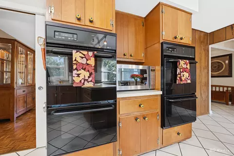 Kitchen - 20640 Promethian Way, Olympia Fields, IL 60461 photo 2 of 5