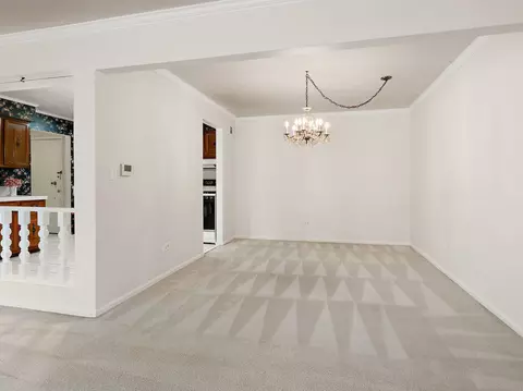 Dining - 5601 Carriageway Dr #212B, Rolling Meadows, IL 60008 photo 2 of 2