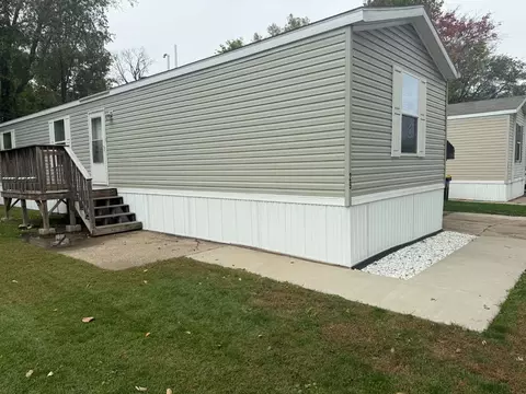 2300 79th Ave W #29, Rock Island, IL 61201