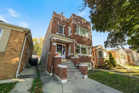 1611 Clarence Ave, Berwyn, IL 60402