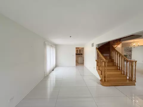 Living - 8516 Moody Ave, Burbank, IL 60459 photo 1 of 4
