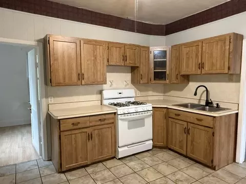 Kitchen - 723 6th St, Peru, IL 61354 photo 3 of 4