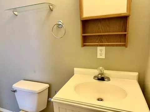 Bath - 723 6th St, Peru, IL 61354 photo 5 of 5