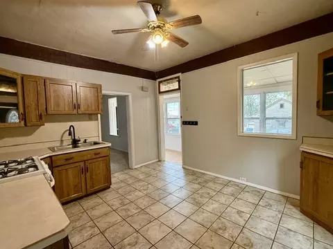 Kitchen - 723 6th St, Peru, IL 61354 photo 1 of 4
