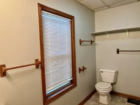 Bath - 723 6th St, Peru, IL 61354 photo 3 of 5