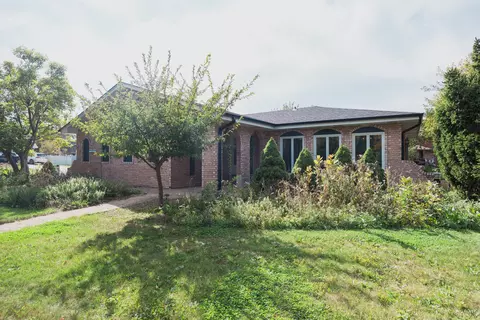 8824 Terry Dr, Orland Park, IL 60462