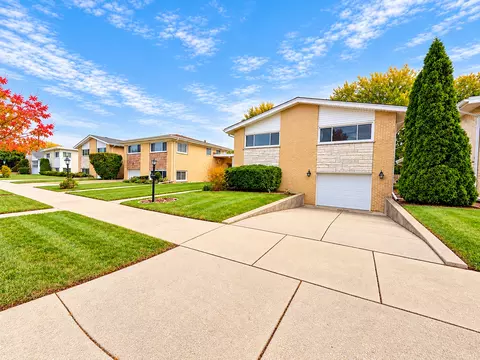 4431 W Fitch Ave, Lincolnwood, IL 60712