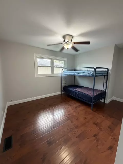 Bedroom - 15524 Lorel Ave, Oak Forest, IL 60452 photo 2 of 5