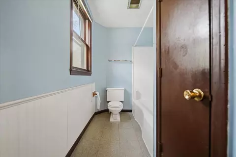 Bath - 310 E 3rd St, Rock Falls, IL 61071 photo 3 of 3