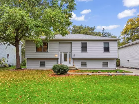 Exterior - 36348 N Wesley Rd, Ingleside, IL 60041 photo 5 of 7