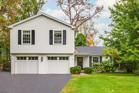 10 E Louis Ave, Lake Forest, IL 60045