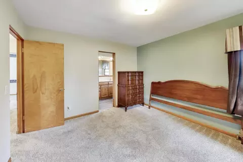 Bedroom - 3601 W Clover Ave, Mchenry, IL 60050 photo 4 of 7