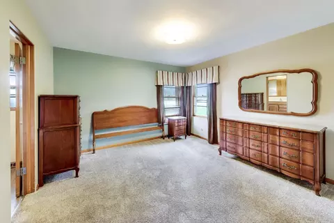 Bedroom - 3601 W Clover Ave, Mchenry, IL 60050 photo 3 of 7