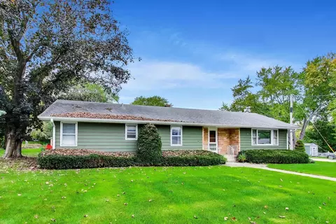 Exterior - 3601 W Clover Ave, Mchenry, IL 60050 photo 2 of 5