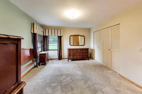 Bedroom - 3601 W Clover Ave, Mchenry, IL 60050 photo 5 of 7